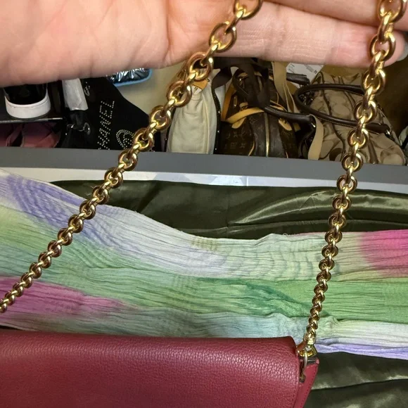 MCM Burgundy Leather Shoulder Bag with unbranded Gold Chain - Picture 7 of 16